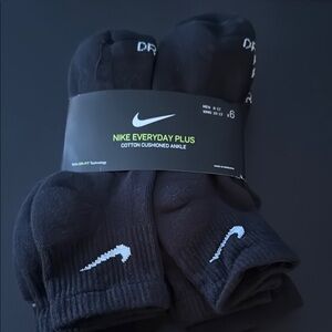 Nike Everyday Plus Black Cotton Ankle Socks